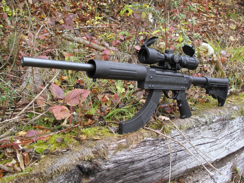 Le modèle 597 avait été lancée par Remington en 1997, dans le but de concurrencer la très populaire Ruger 10/22. Il a été décliné dans plusieurs versions dont la dernière en date, dénommée VTR pour « Varmint Target Rifle », est dotée d’un canon lourd la destinant au tir de précision sur cible et à la chasse du petit gibier à poil (tir des chiens de prairie, régulation des nuisibles).