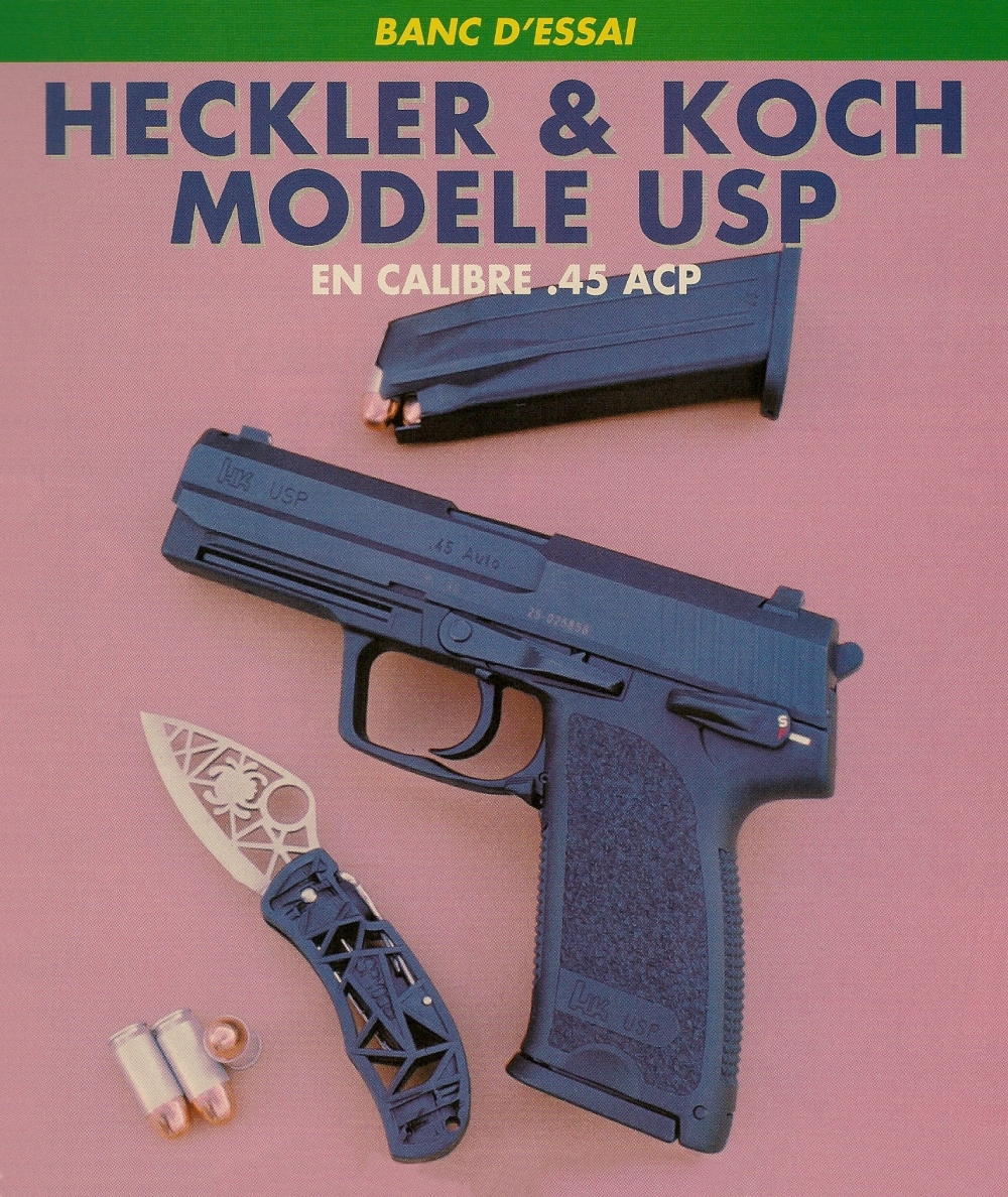 Le pistolet Heckler & Koch USP accompagné de munitions CCI Blazer à douille jetable en aluminium, de calibre .45 ACP et d'un couteau pliant Spyderco. "squelette".