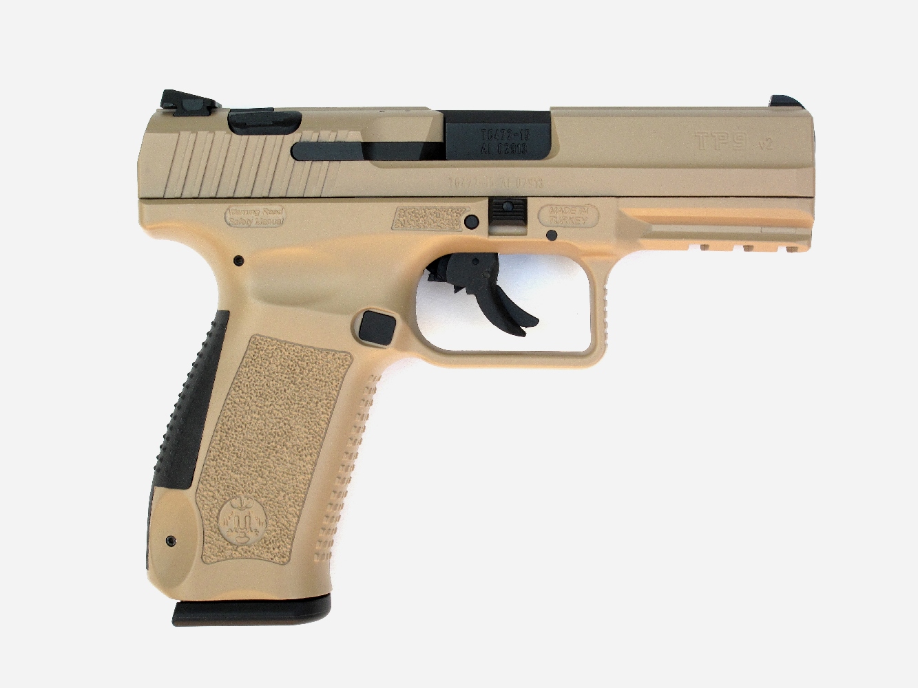 Le TP9 V2 se présente comme une judicieuse synthèse de diverses caractéristiques empruntées aux autres pistolets de combat à carcasse en polymère tels que le Glock 17 et le Walther P99.