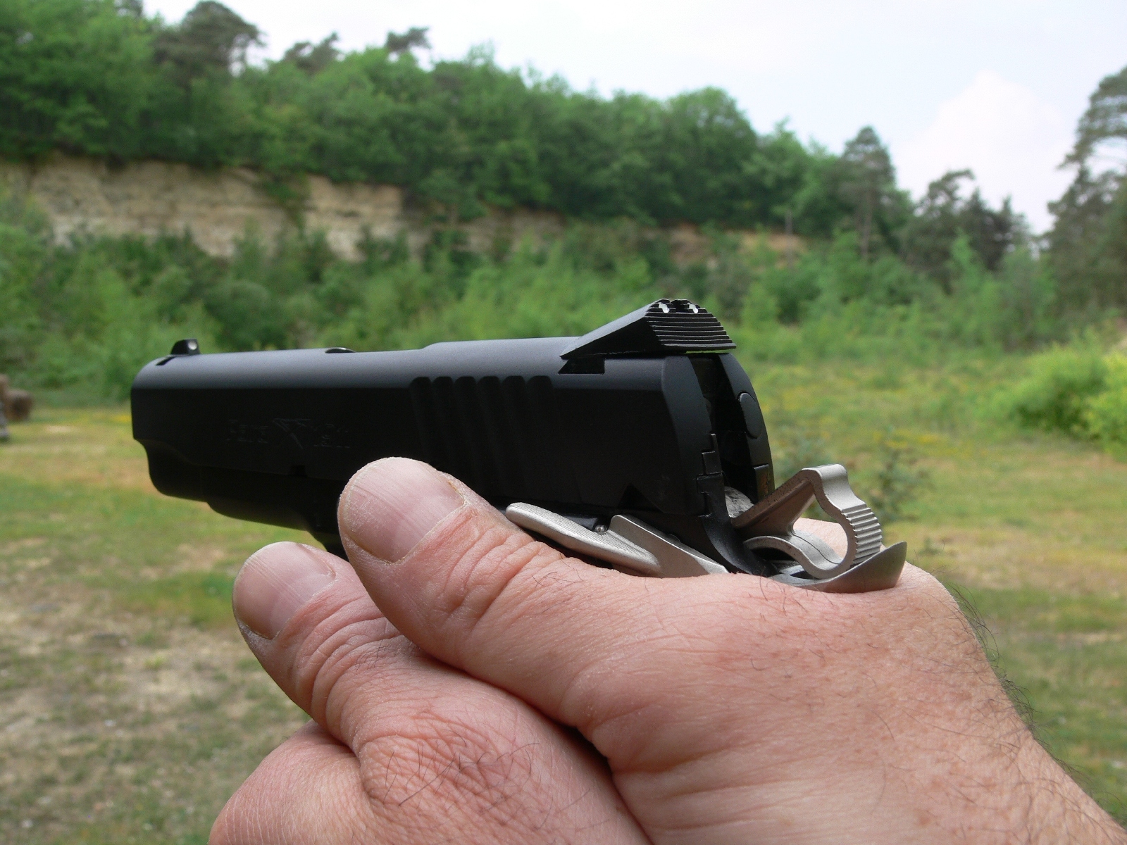 Pistolet Para-Ordnance modèle 1911 LTC en calibre .45 ACP lors de notre banc d'essai réalisé en 2008.