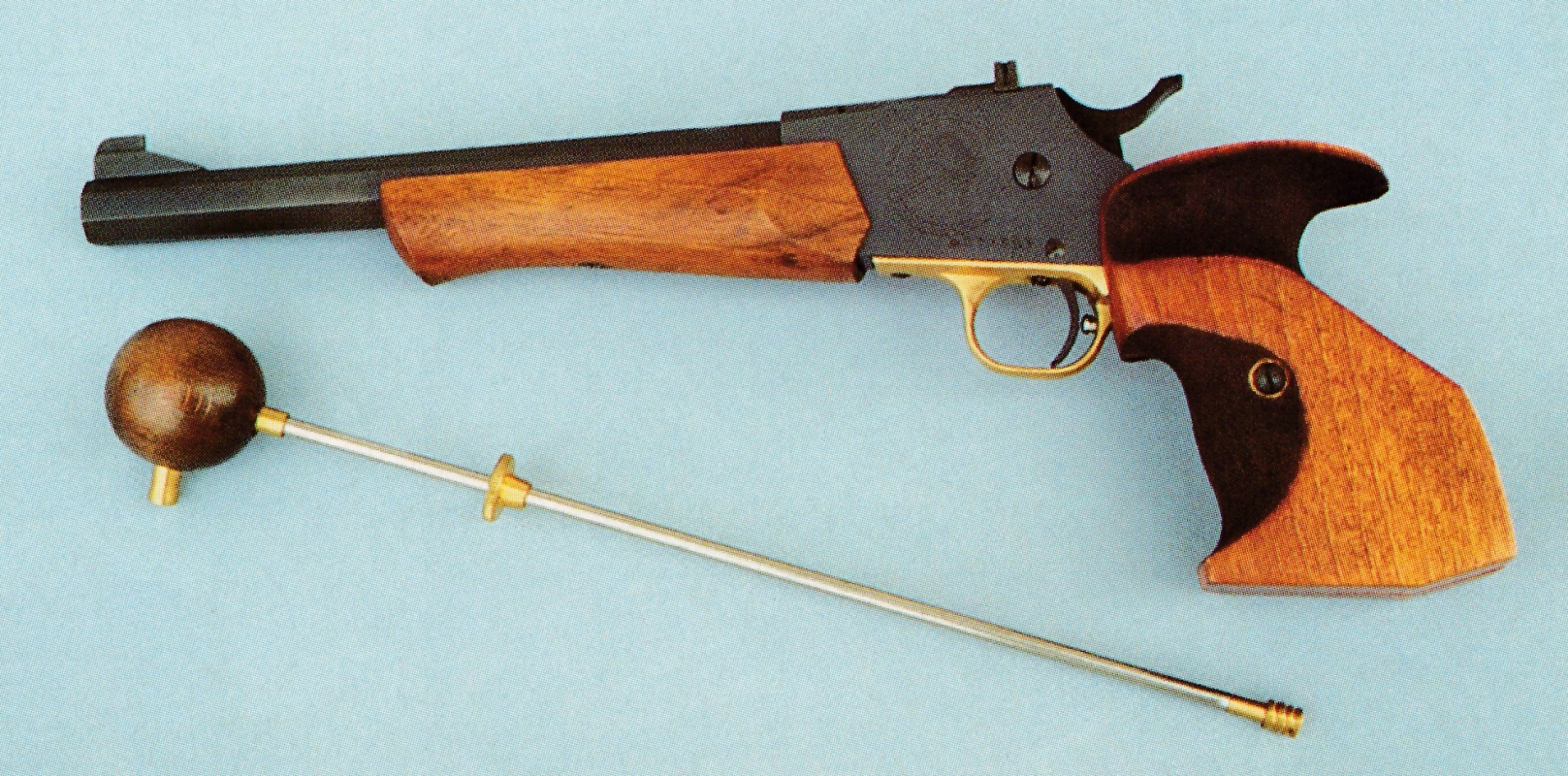 Le modèle Andrew Target du fabricant italien Palmetto ne constitue pas la réplique d'une arme ancienne, mais plutôt une adaptation moderne destinée au tir à la poudre noire. 