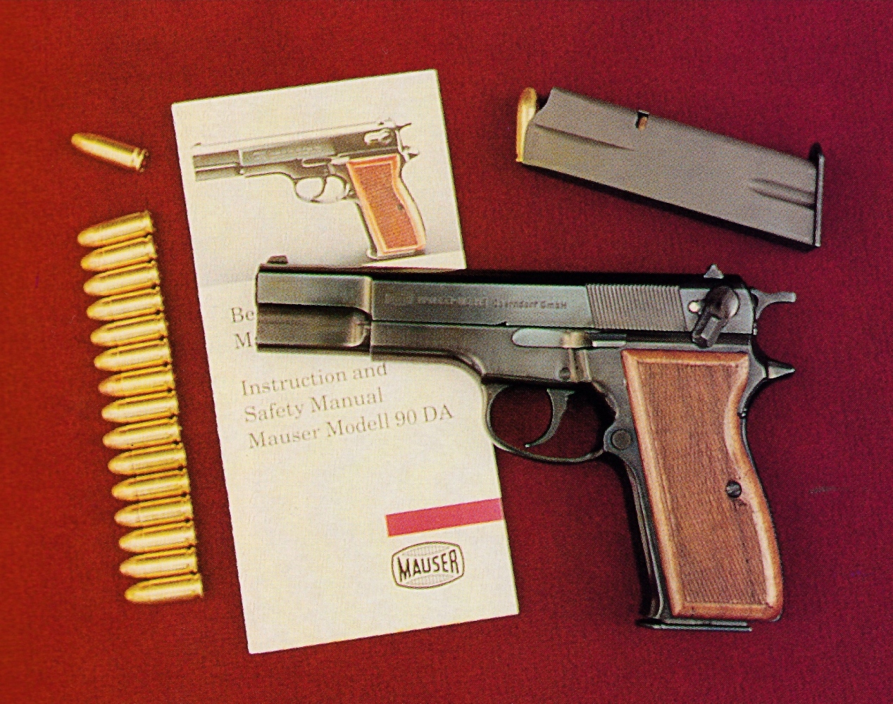 La capacité du Mauser est de 16 cartouches, 15 dans le chargeur, en deux piles imbriquées, et une dans la chambre.