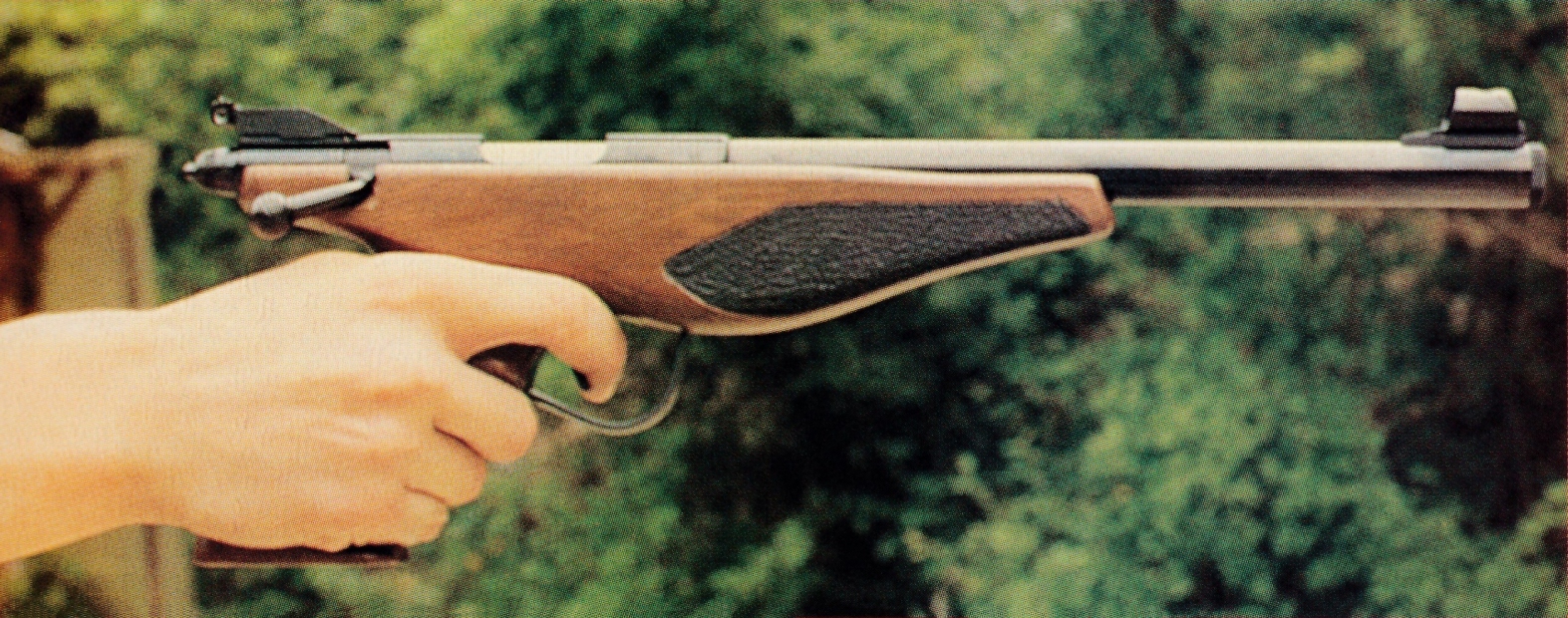 Le pistolet Phantom reste suffisamment léger pour permettre le tir à bras franc.